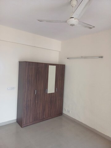 Room in 3 BHK Apartment at Shiv Sai Ozone Park, Sector 86 – for Sale