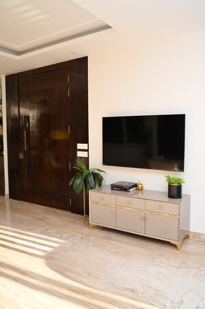 Bedroom in 4 BHK Builder Floor at Devindar Vihar, Sector 56 – for Sale