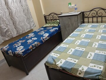 Bedroom in  Pg at Jalvayu Vihar – for Rent