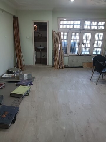 Parking in  Office Space at Gomti Nagar – for Rent