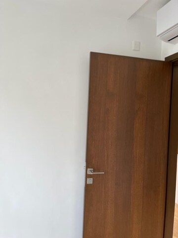 Furnished Amenities in 2 BHK Apartment at Hiranandani Castle Rock, Powai – for Rent