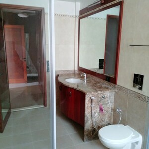 Attached Bathroom in 4 BHK Villa at Cuffe Parade – for Sale