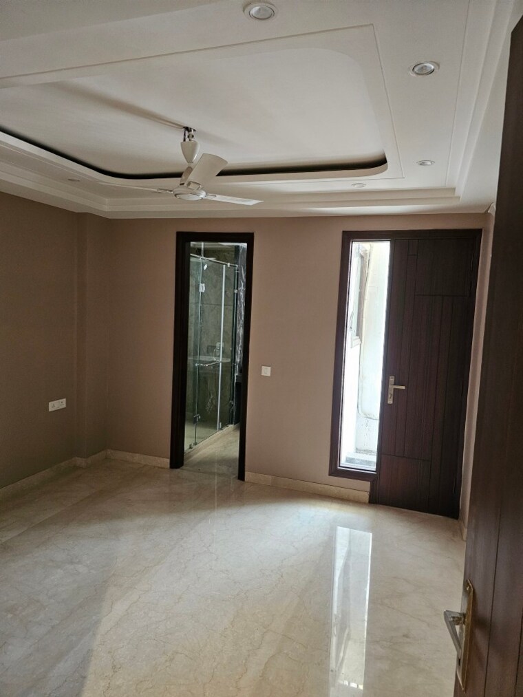 Room, panchsheel park 4 Bedroom 800 Sq.Yd. Builder Floor In Panchsheel Park Delhi 8424377