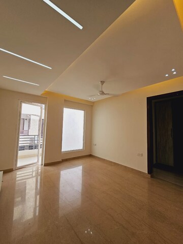 Room in 4 BHK Builder Floor at M3M Atrium, Sector 57 – for Sale
