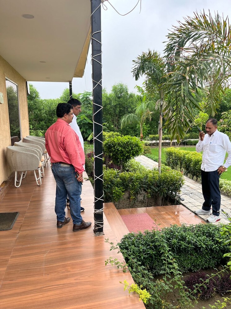 Garden, sector 142  1000 Sq.Yd. Plot In Sector 142 Noida 8424417