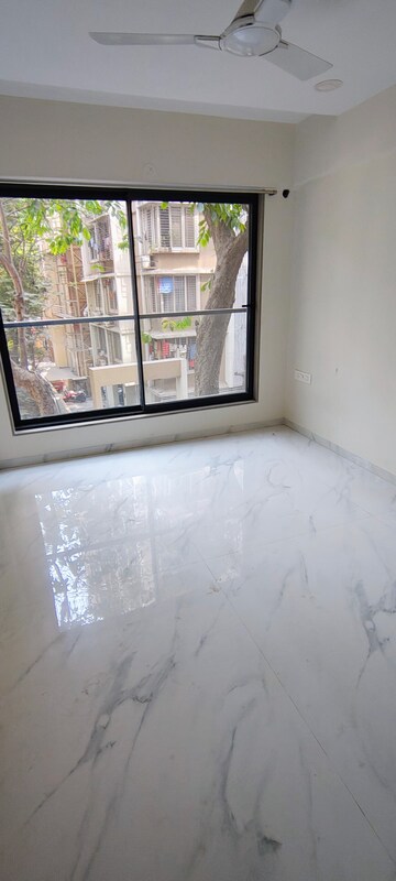 Room in 2 BHK Apartment at Runwal Nirvana, Parel – for Rent