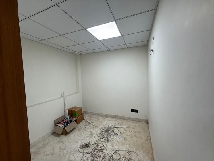 Room, greater kailash i Commercial Co Working Space 208 Sq.Yd. In Greater Kailash I Delhi 8424390