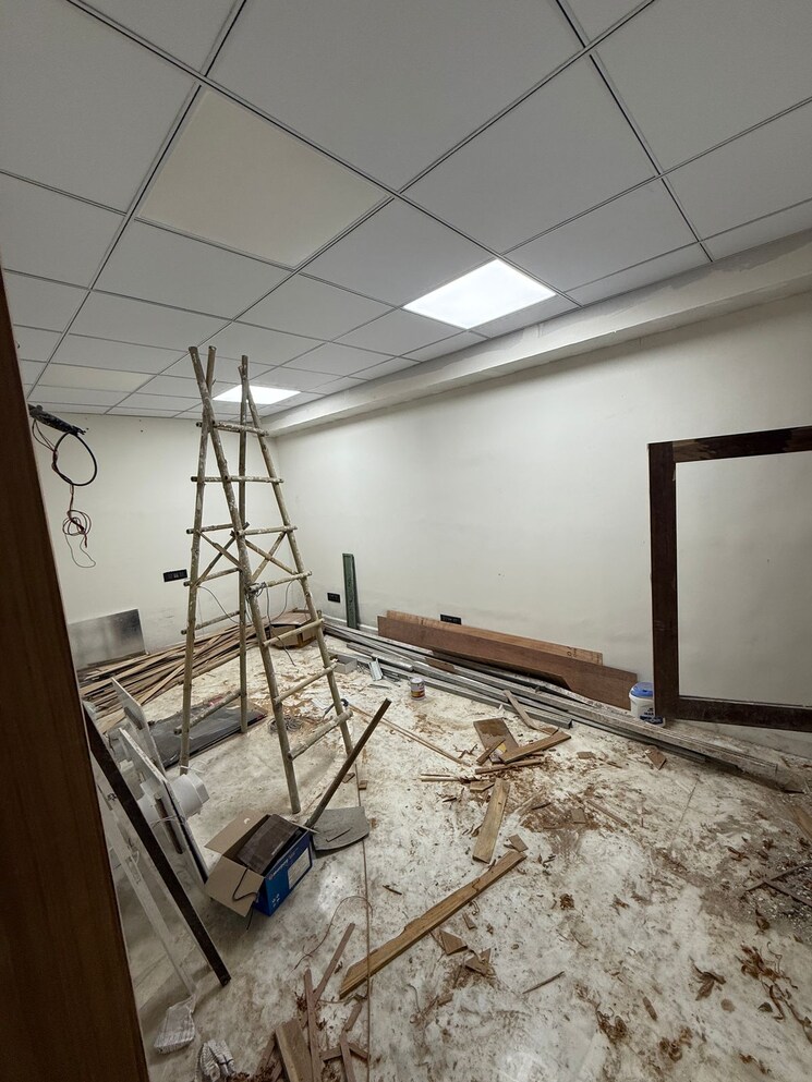 Balcony, greater kailash i Commercial Co Working Space 208 Sq.Yd. In Greater Kailash I Delhi 8424390