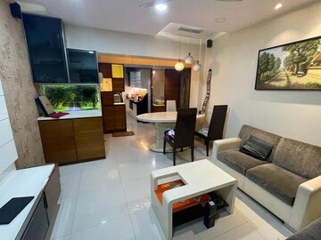 Living Room in 3 BHK Apartment at Vaibhav Paradise, Santacruz East – for Rent