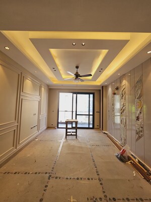 Building Lobby in 3 BHK Builder Floor at Settlers India, Sector 57 – for Sale