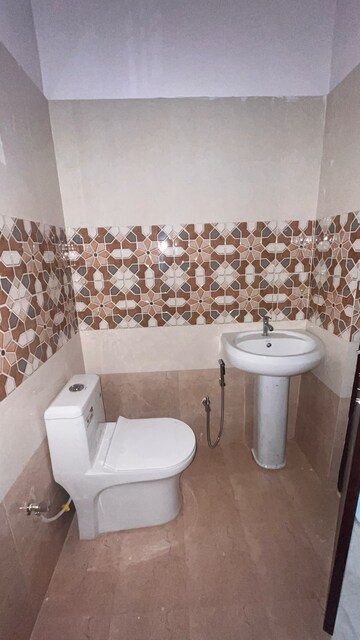 Bathroom in 2 BHK Apartment at SM Tower Jankipuram, Jankipuram – for Sale
