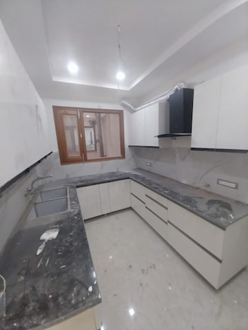 Kitchen in 2 BHK Builder Floor at DLF Exclusive Floors, Sector 53 – for Rent