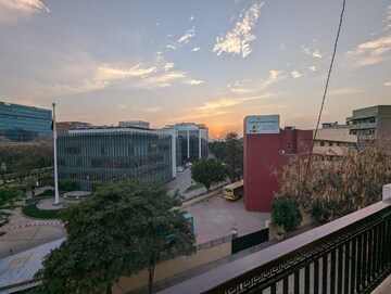 Balcony in 1 BHK Builder Floor at DLF City Phase III, Sector 24 – for Rent
