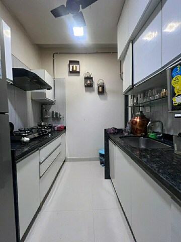 Kitchen in 2.5 BHK Apartment at Oberoi Realty Woods, Goregaon East – for Rent
