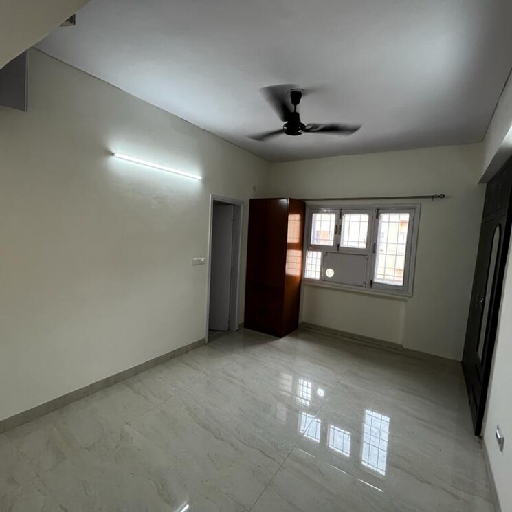 Room, rwa-jalvayu-vihar-noida 3 Bedroom 1750 Sq.Ft. Apartment In Sector 25 Noida 8424902