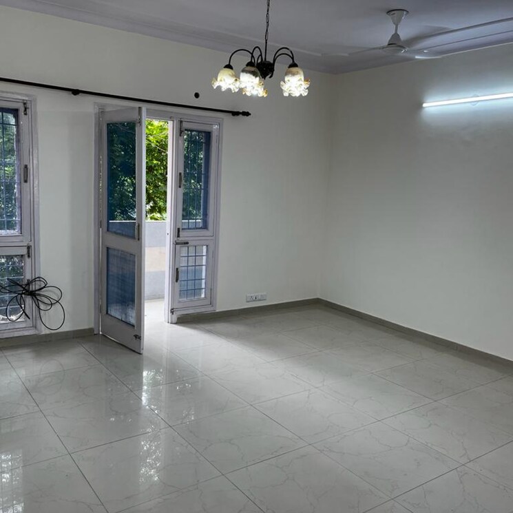 Room, rwa-jalvayu-vihar-noida 3 Bedroom 1750 Sq.Ft. Apartment In Sector 25 Noida 8424902