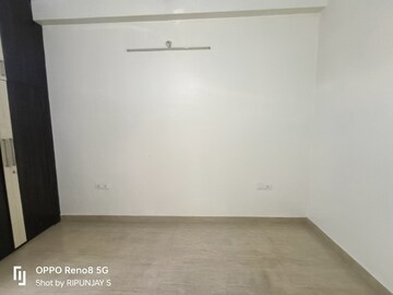 Room in 2 BHK Independent House at Gomti Nagar – for Rent