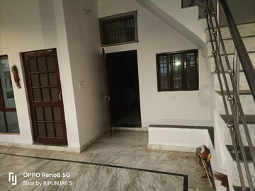  2 BHK Independent House at Gomti Nagar – for Rent