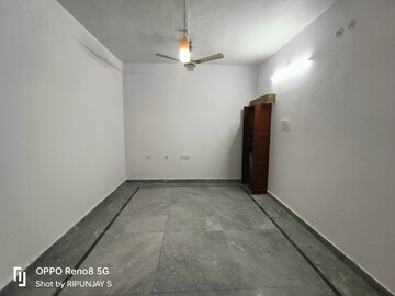 Room in 2 BHK Independent House at Gomti Nagar – for Rent
