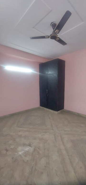 Room in 4 BHK Builder Floor at Sector 42 – for Sale