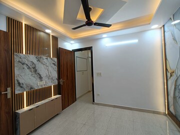 Room in 3 BHK Builder Floor at Mansa Ram Park – for Rent