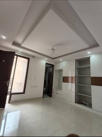 Room in 3 BHK Builder Floor at Saket – for Rent