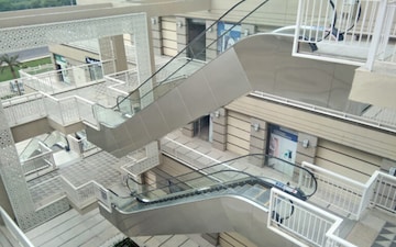Office Space For Sale in Puri 81 Business Hub, Sector 81