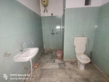 Bathroom in 2 BHK Independent House at Gomti Nagar – for Rent