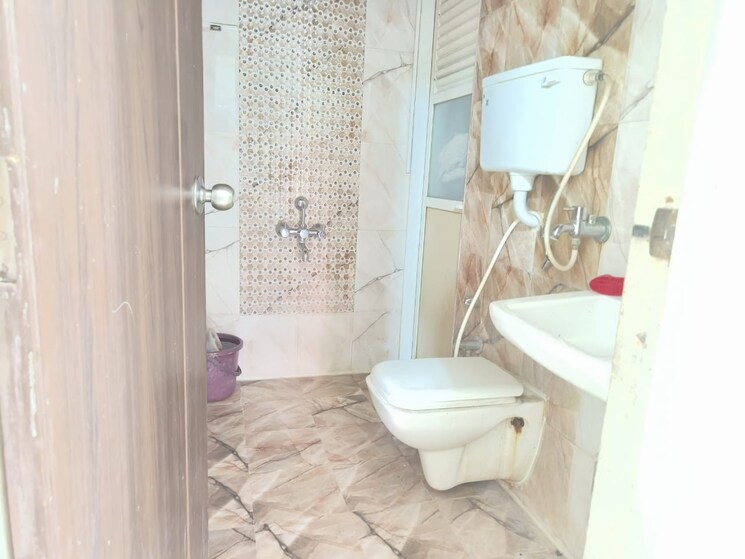 Bathroom, rosa-gardenia 2 Bedroom 638 Sq.Ft. Apartment In Ghodbunder Road Thane 8425320