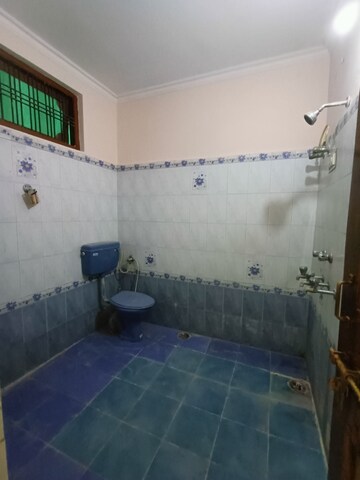 Bathroom in 2 BHK Independent House at Gomti Nagar – for Rent