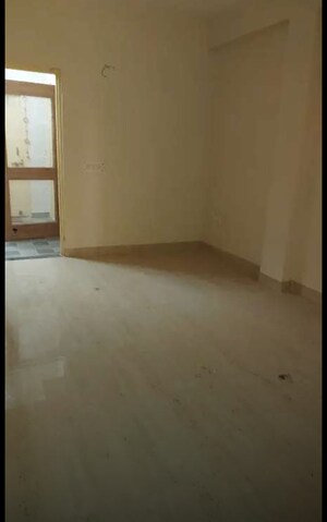 Room in 2.5 BHK Apartment at Ansal Royal Heritage, Sector 70 – for Sale