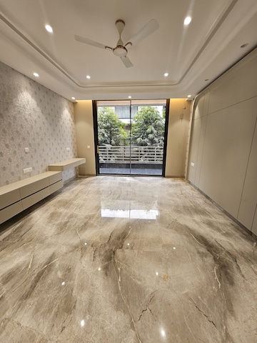Room in 2 BHK Apartment at Ardee City, Sector 52 – for Rent