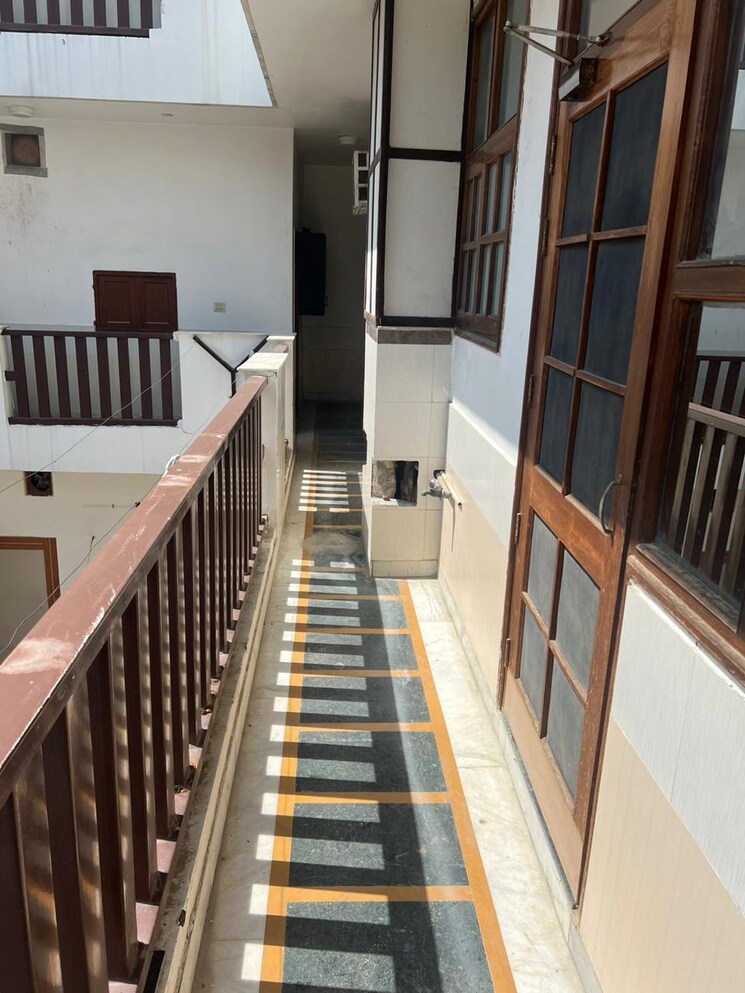 Balcony, sector 21d 4 Bedroom 160 Sq.Yd. Independent House In Sector 21d Faridabad 8425380