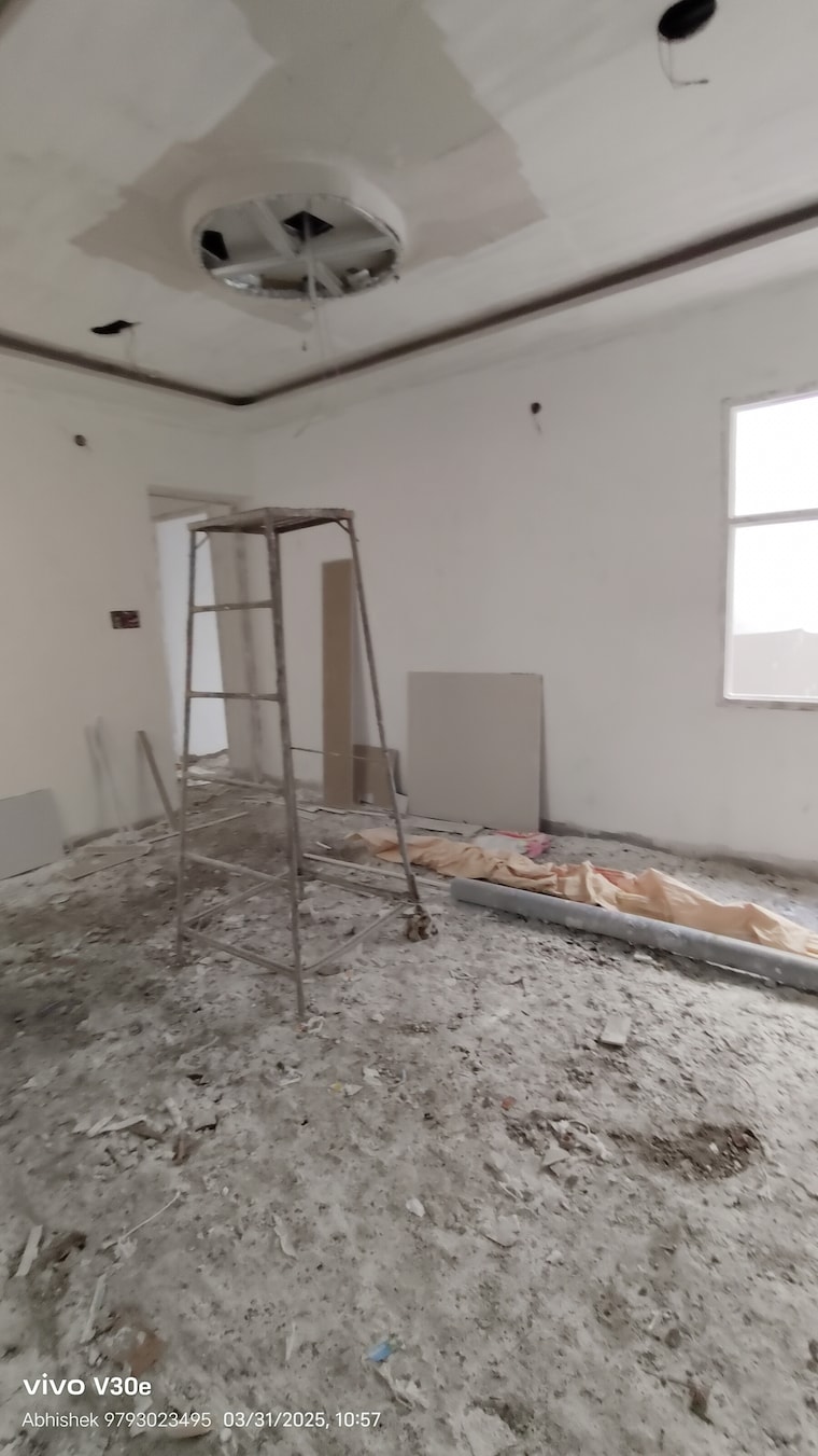 Room, jankipuram extension 3 Bedroom 3000 Sq.Ft. Independent House In Jankipuram Extension Lucknow 8425451