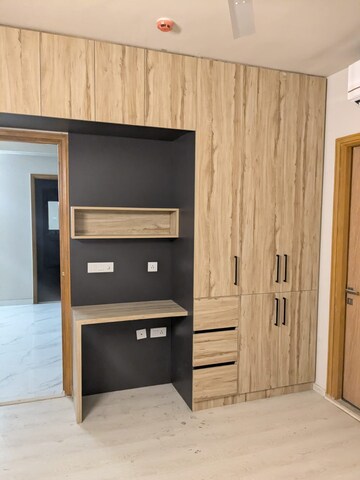 Furnished Amenities in 3 BHK Apartment at M3M Sky City, Sector 65 – for Rent