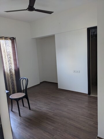Room in 3 BHK Apartment at Lodha Splendora, Ghodbunder Road – for Rent