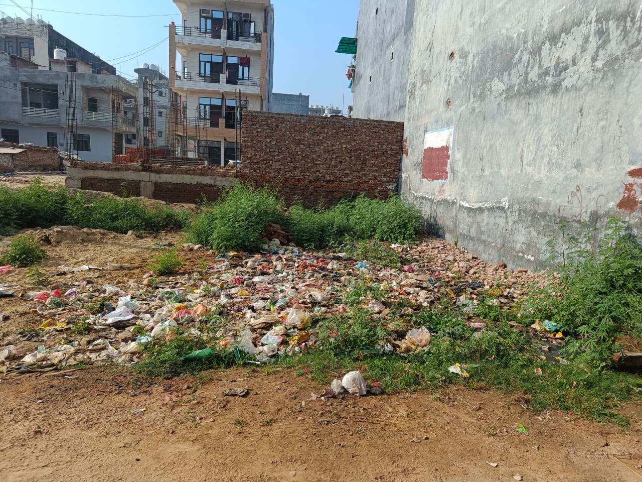 Plot For Sale in Khurja Char Number Bijali