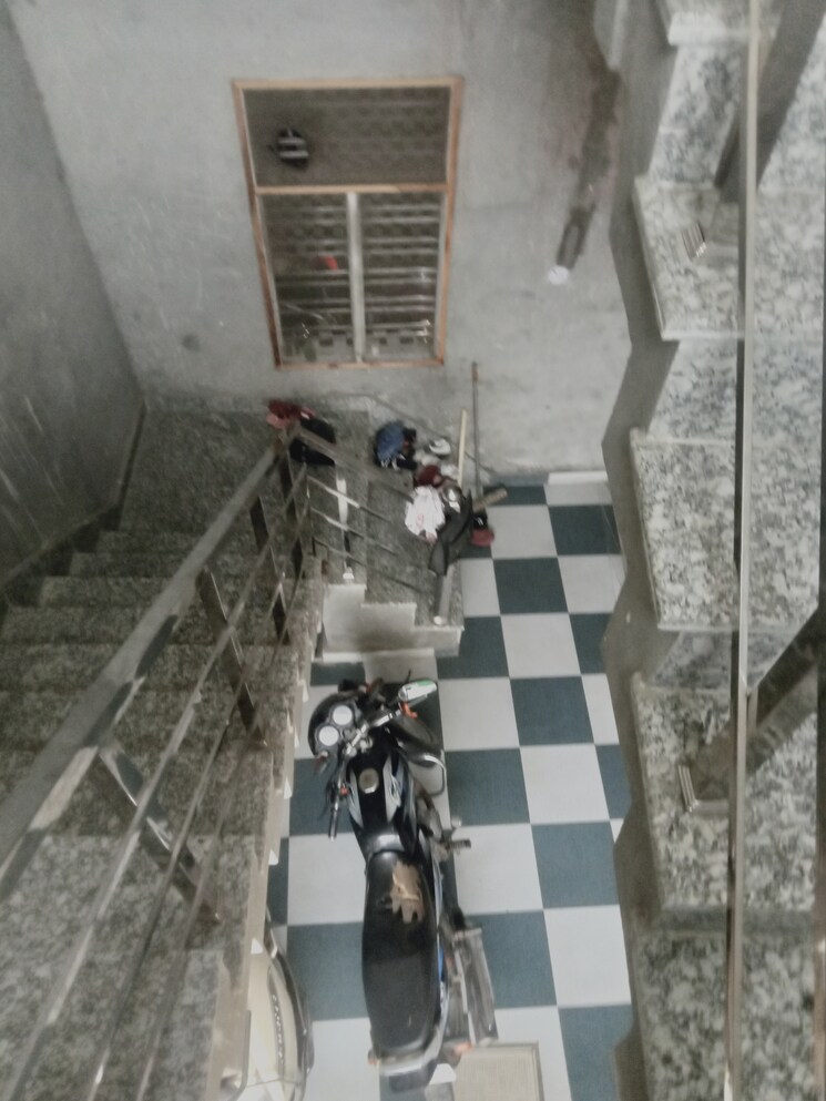  Parking, model town 4 Bedroom 72 Sq.Yd. Villa In Model Town Panipat 8425655