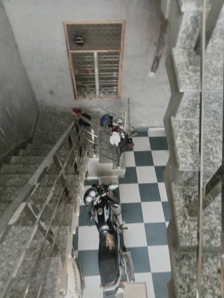  Parking, model town 4 Bedroom 72 Sq.Yd. Villa In Model Town Panipat 8425655