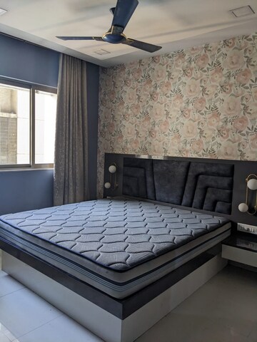 Bedroom in 2.5 BHK Apartment at Platinum CHS, Waghbil – for Rent