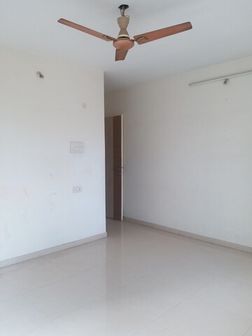 Room in 3 BHK Apartment at Neelkanth Greens, Manpada – for Rent
