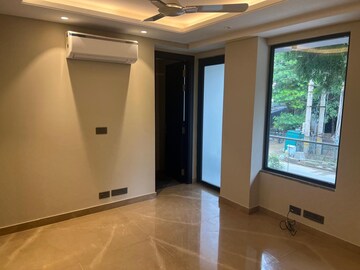 Building Lobby in 4 BHK Builder Floor at DLF Atria, Dlf Phase ii – for Rent