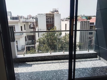 Balcony in 3 BHK Builder Floor at Abw Tower, Sector 25 – for Rent