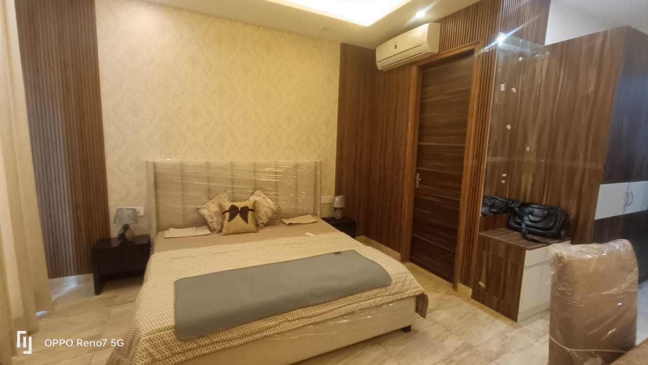 5 BHK + Servant Room Apartment For Sale in Elan The Emperor