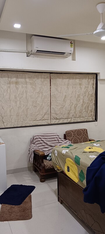 Bedroom in 1 BHK Apartment at Daya Sagar Complex , Goregaon East – for Rent