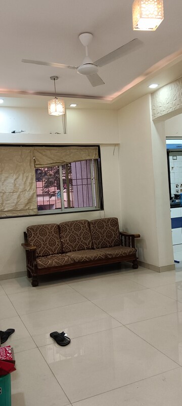 Room in 1 BHK Apartment at Daya Sagar Complex , Goregaon East – for Rent