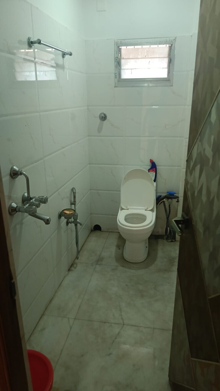 Bathroom, behala 5 Bedroom 6000 Sq.Ft. Independent House In Behala Kolkata 8425714