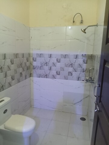 Bathroom in 2 BHK Builder Floor at Supreme Homes, Dhakoli – for Rent