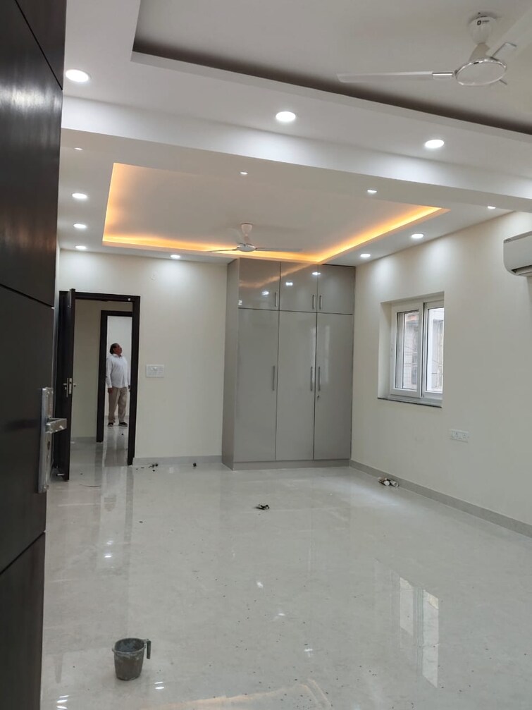 Cover Image, vasant kunj 4 Bedroom 1800 Sq.Ft. Apartment In Vasant Kunj Delhi 8425780