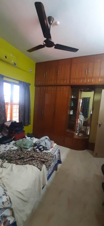 Bedroom in 5 BHK Independent House at Thakurpukur – for Sale